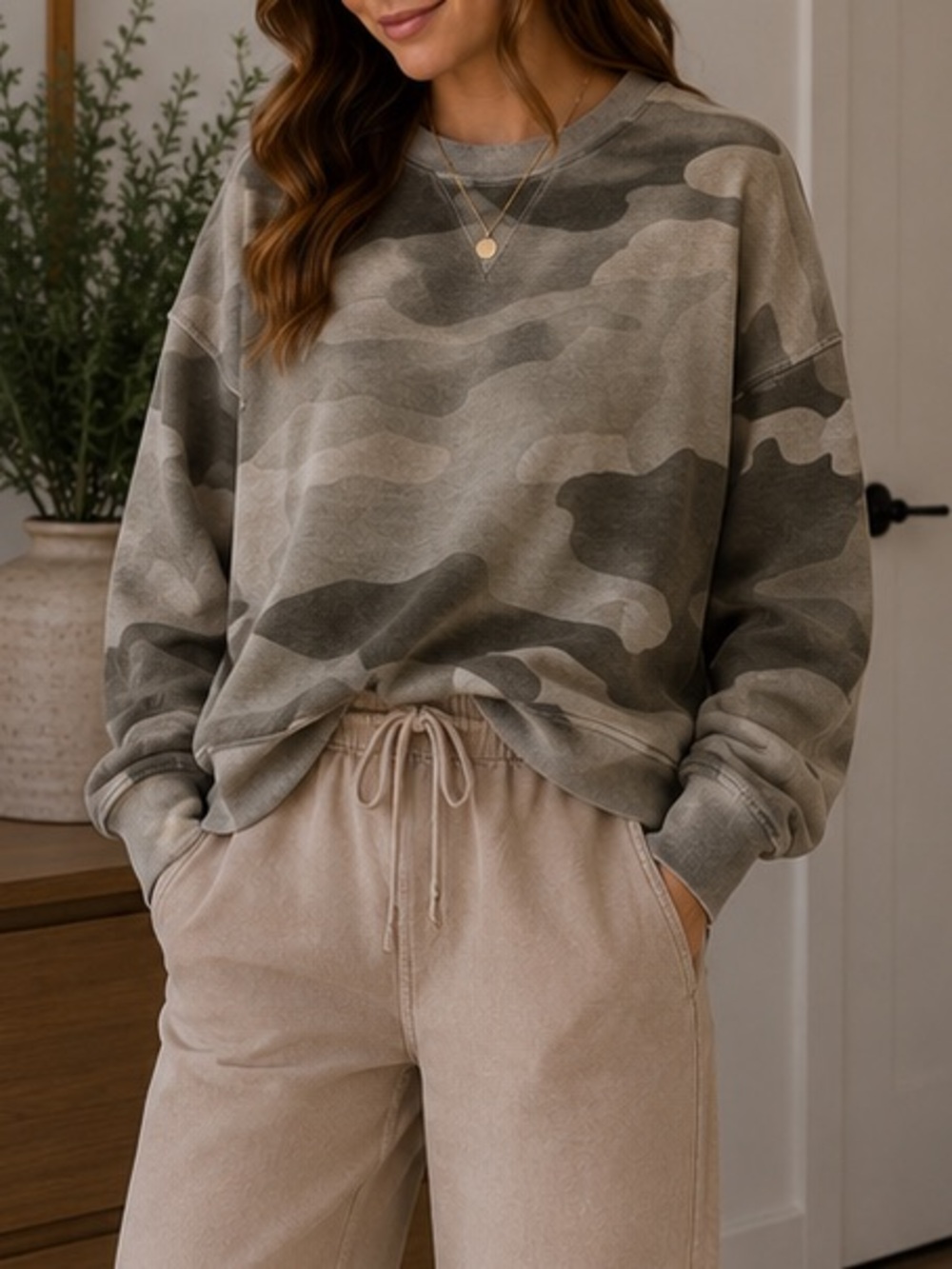 Abercrombie & Fitch Gray Camouflage Crewneck Sweater